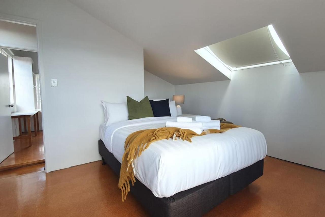 Вилла Bright And Modern Oasis In Kingsland Окленд Экстерьер фото